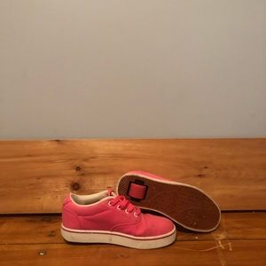 Heelys pink skate shoe